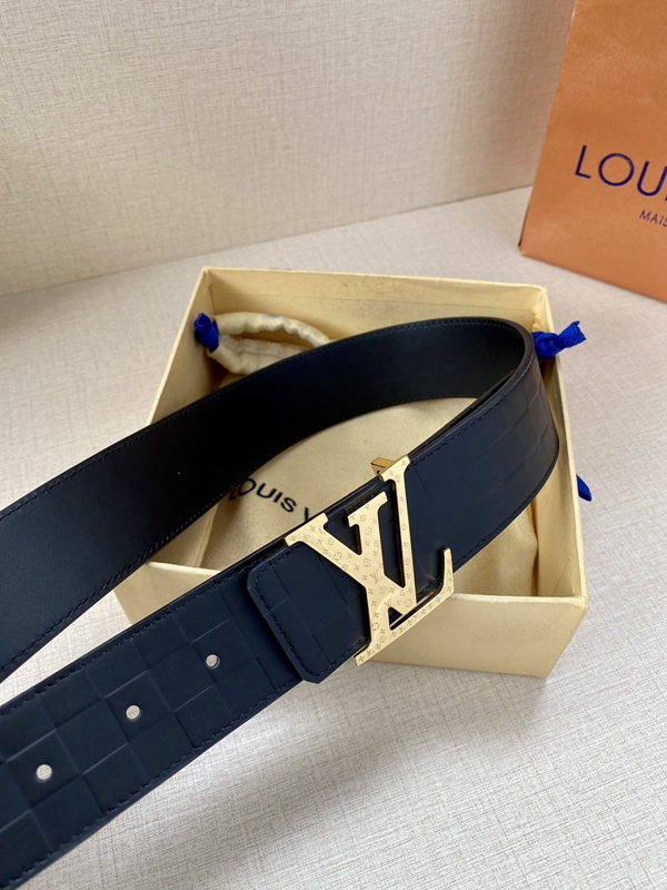 激安ルイヴィトンベルト着用イメージ